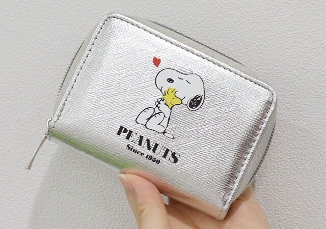 スヌーピーのじゃばらミニ財布のサイズ