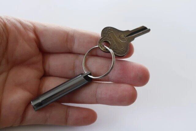 キャンドゥのホイッスルキーホルダー