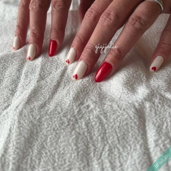 Gigi Jolieが投稿したネイルデザイン [photoid:I0124547] via Itnail Design (727855)