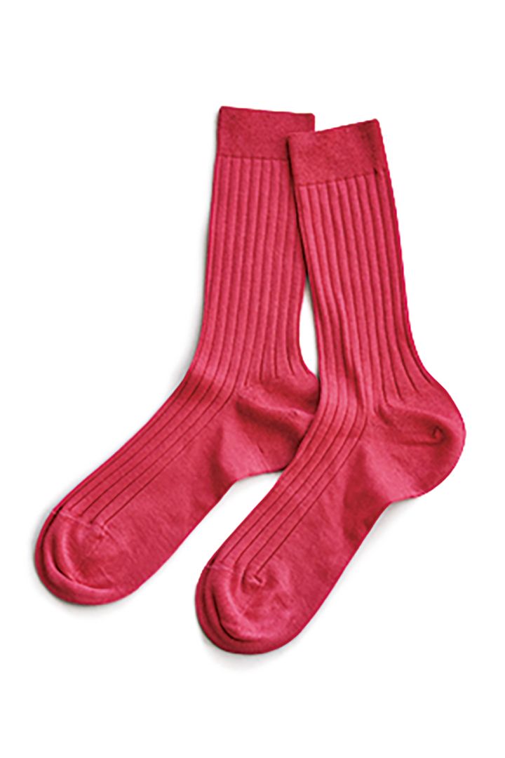 足元がマンネリ気味の時は、ソックスでオリジナリティをアピールして