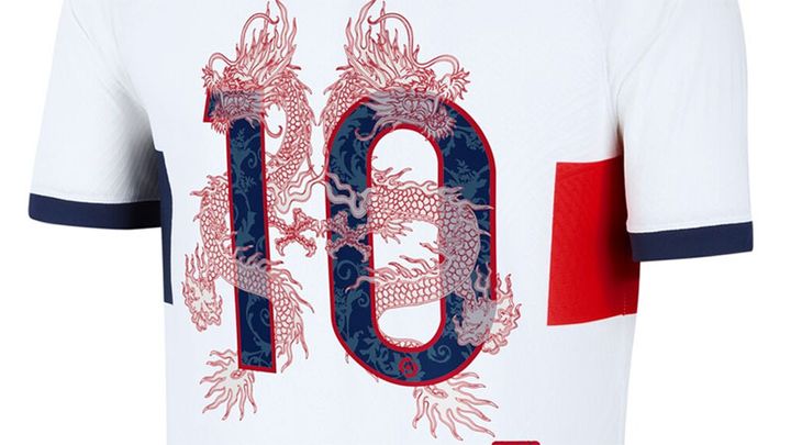 この龍はもはや芸術！パリ・サンジェルマンに強烈「ドラゴンデザイン」の春節ユニフォームが登場