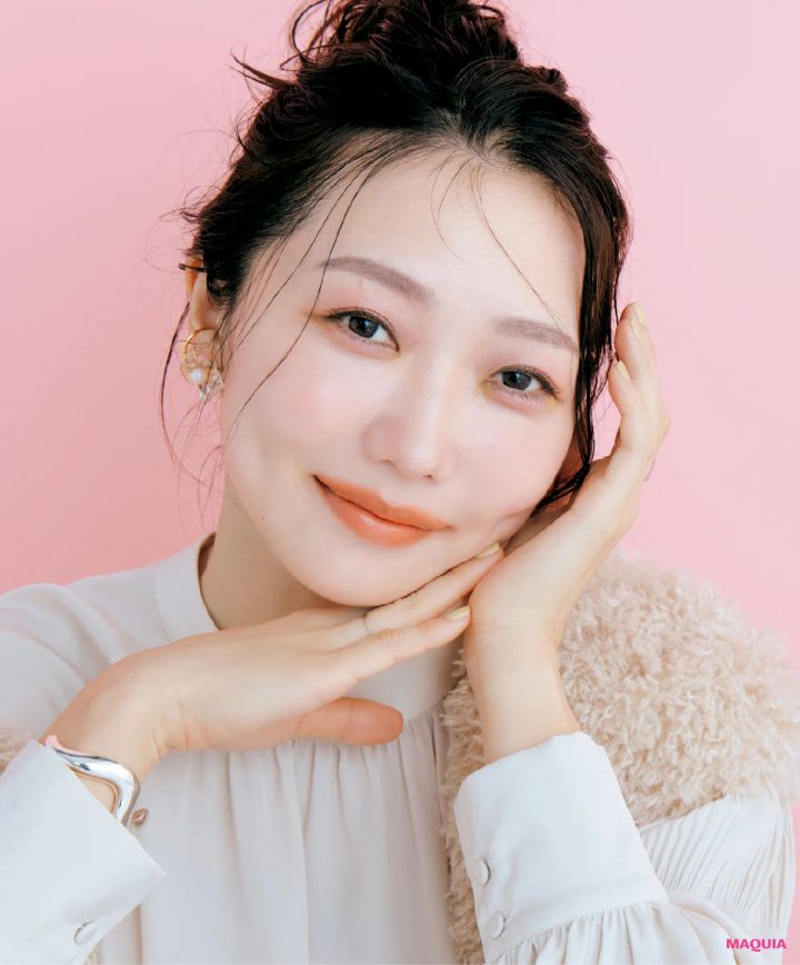 クレイジーココさん登場！ いつものCAメイクとは違う柔らかピンクメイクに注目_16