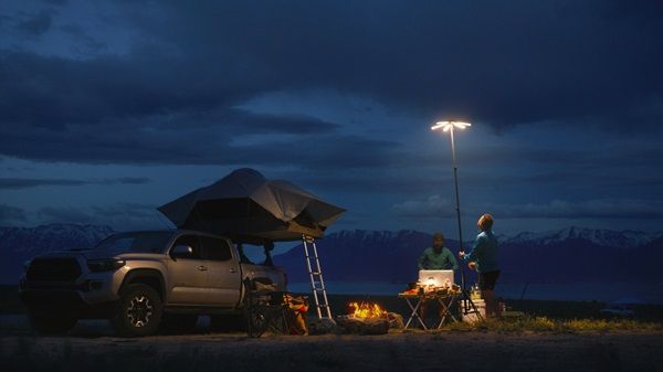 “90m”の超広範囲を照らせるライトが登場！雨風にも耐えうる機能性が最強すぎる…！