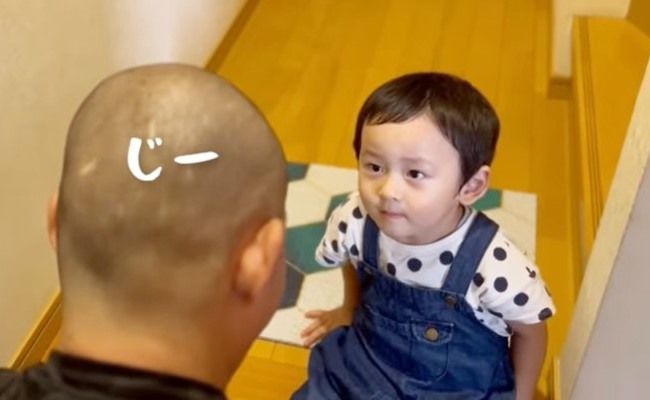 今日はパパが丸刈りに大変身！