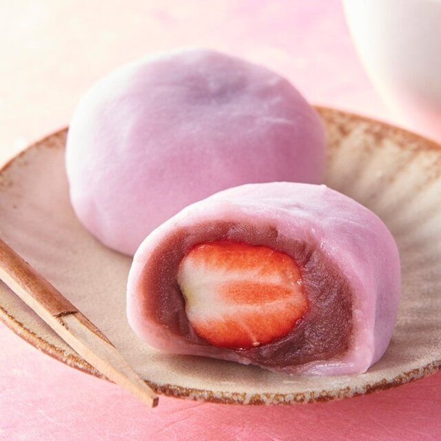 シャトレーゼの白州名水大福 苺