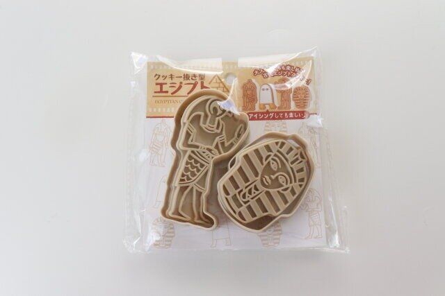 セリアのクッキー抜き型 2P エジプトのパッケージ