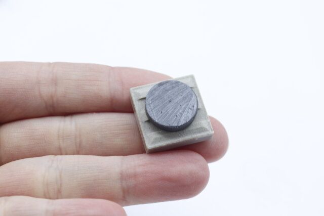 100均ダイソーのおしゃれなマグネットタイル