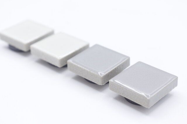 100均ダイソーのおしゃれなマグネットタイル