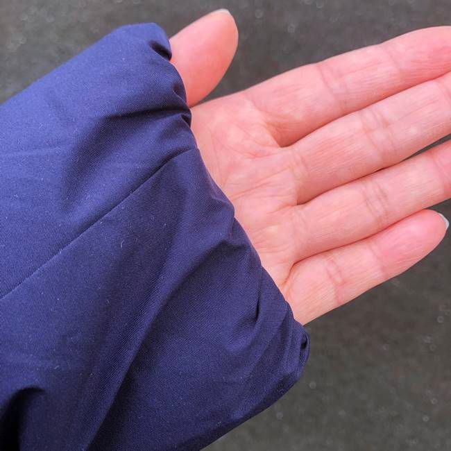 ワークマン レディース撥水パデッドロングフーディ 袖口