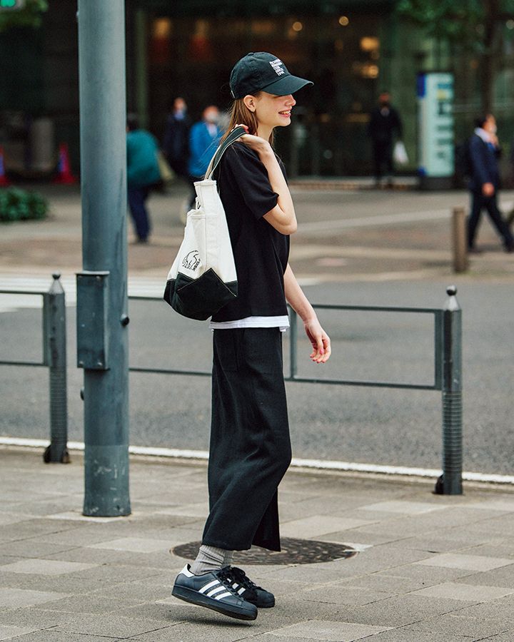 《adidas》スニーカーのおすすめモデル8選。FUDGE編集部が厳選【コーデ写真付き】