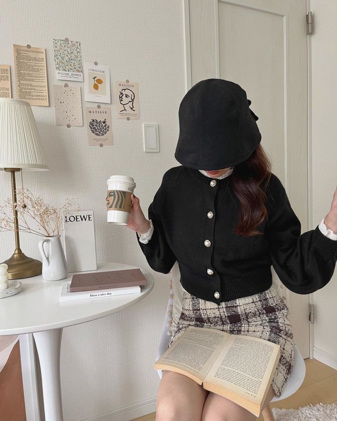 しまむらの「パールボタンカーディガン」