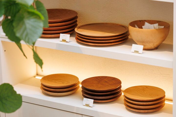 奈良・東大寺近くにあるカフェ「くもり時々アバロッツ。」で地元産素材を使ったスイーツを