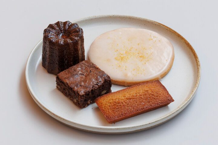 奈良・東大寺近くにあるカフェ「くもり時々アバロッツ。」で地元産素材を使ったスイーツを