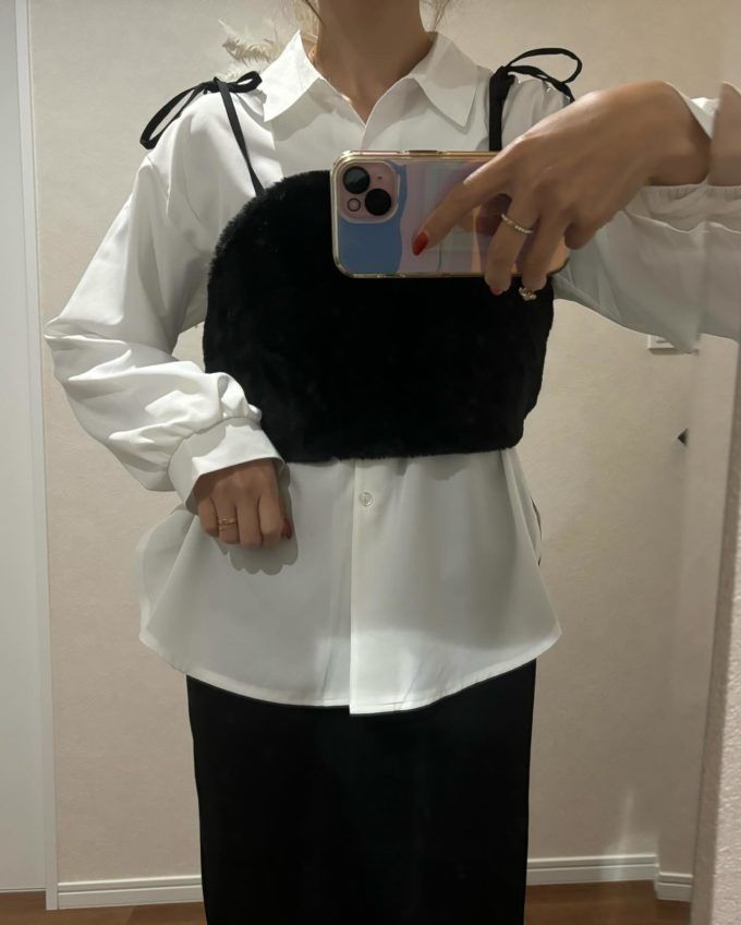 しまむらの「2セット長袖シャツ＋ボアビスチェ」