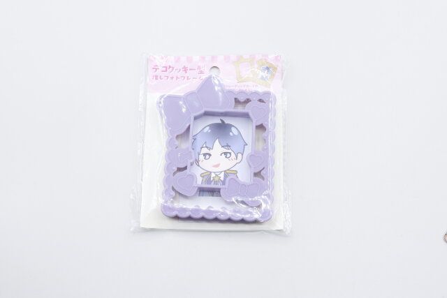 セリアのデコクッキー型 推しフォトフレームのパッケージ