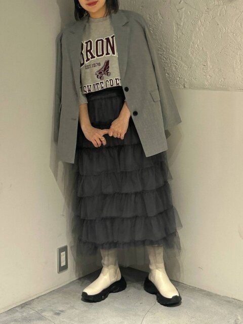 スウェットとスカートのコーデ