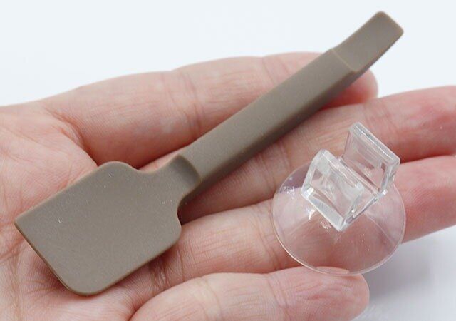 セリアのシリコーン スプーン＆スパチュラ 吸盤ホルダー付き