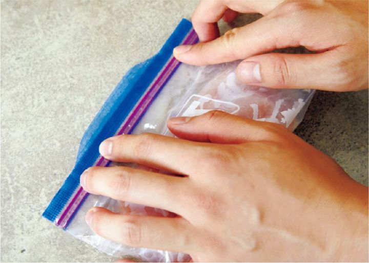 3 空気を抜いて閉じる