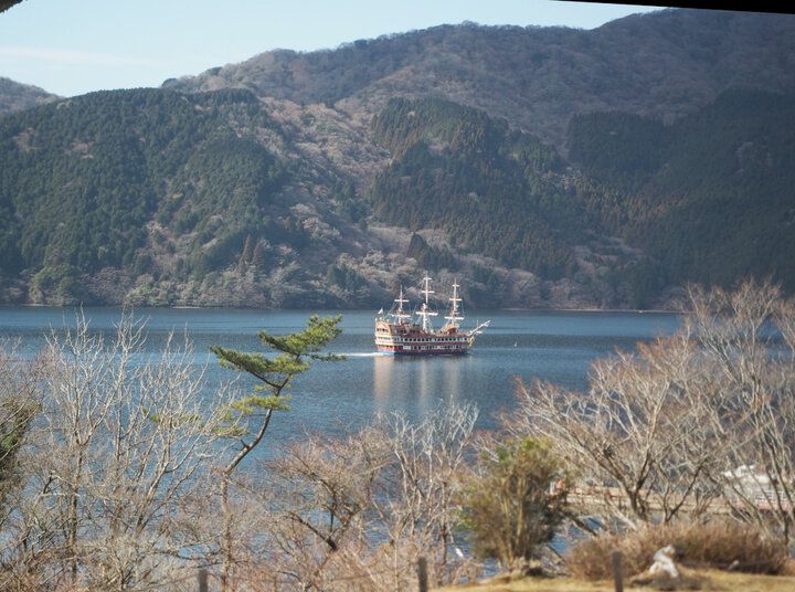 芦ノ湖と富士山を眺めてリフレッシュ♪ 箱根の絶景日帰り温泉「龍宮殿本館」で何もしない贅沢なひとときを