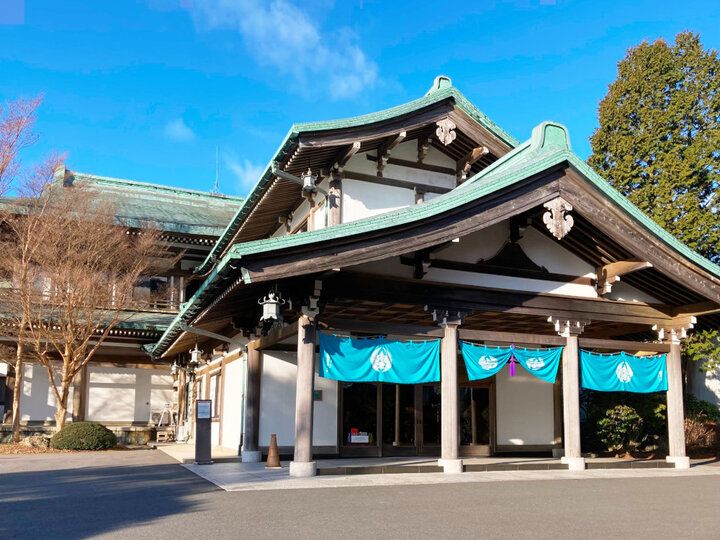 芦ノ湖と富士山を眺めてリフレッシュ♪ 箱根の絶景日帰り温泉「龍宮殿本館」で何もしない贅沢なひとときを