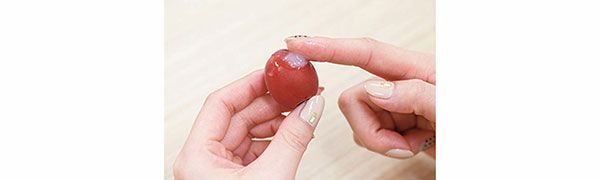 梅にクリームを塗布