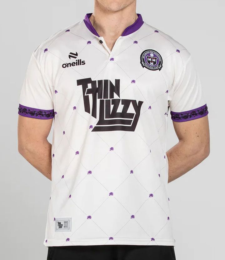 ボヘミアン、またも音楽ユニ！伝説のロックバンド『Thin Lizzy』とコラボの新アウェイユニフォームを発表