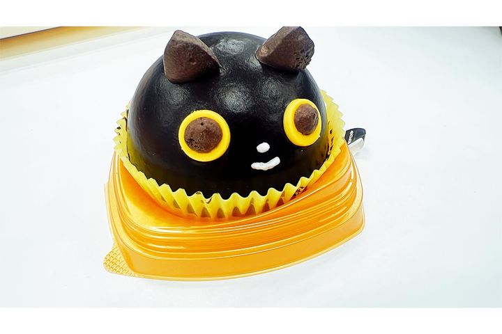 クロネコのチョコケーキ／￥450（税込み）2月20日（火）発売