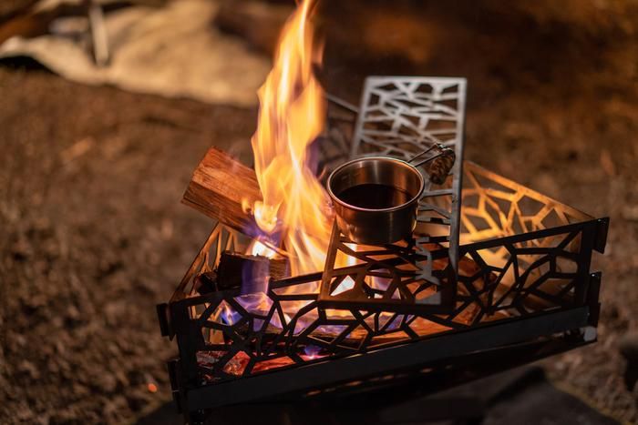1/f spaceの焚き火台と五徳