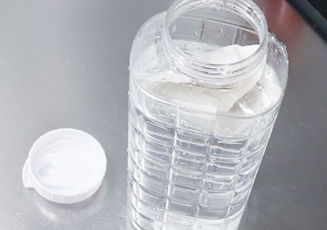 セリアのPETウォーターボトル1.5L 冷水・冷茶専用は口が大きい