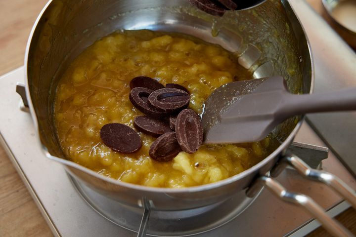 チョコレートを加える