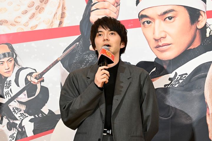 林遣都、ムロツヨシの心遣いで妻の出産に間に合い感謝「僕の子どものヘソの緒はムロさんが切ったといっても過言ではないです！」