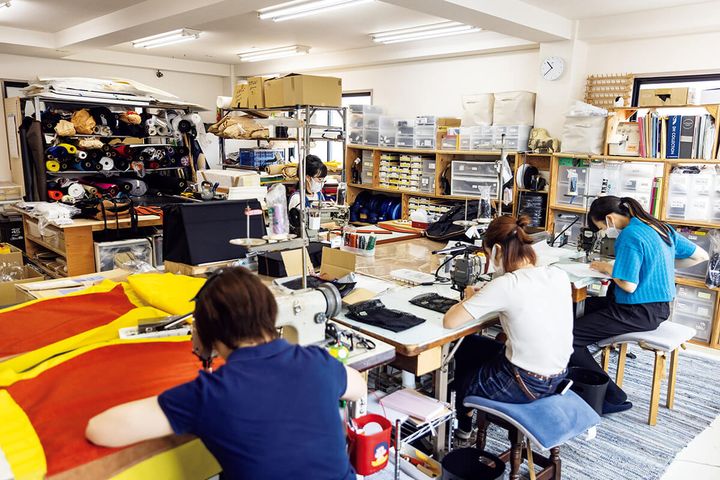 兵庫〈神戸ザック 新長田店〉の製作風景