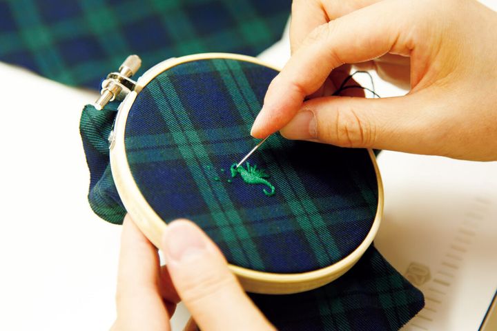 神奈川〈フクゾー洋品店〉タツノオトシゴのロゴ刺繍