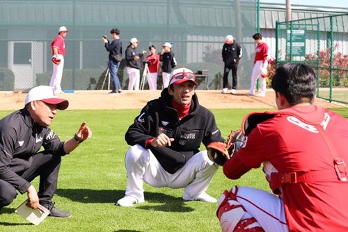 鈴木郁洋コーチ