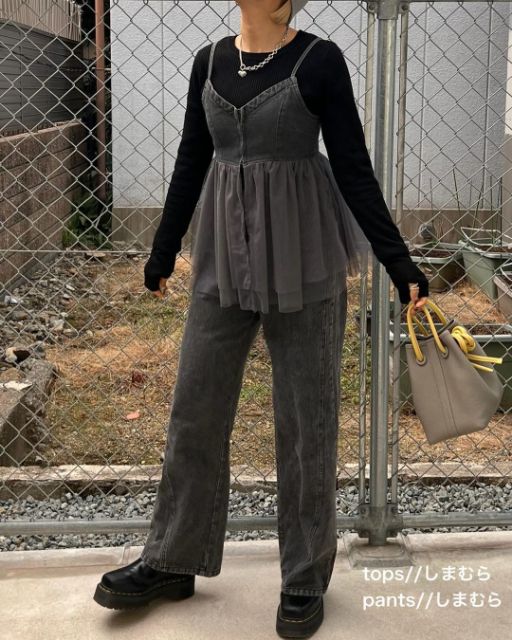 TTTSデニムビスチェを着用したコーデ