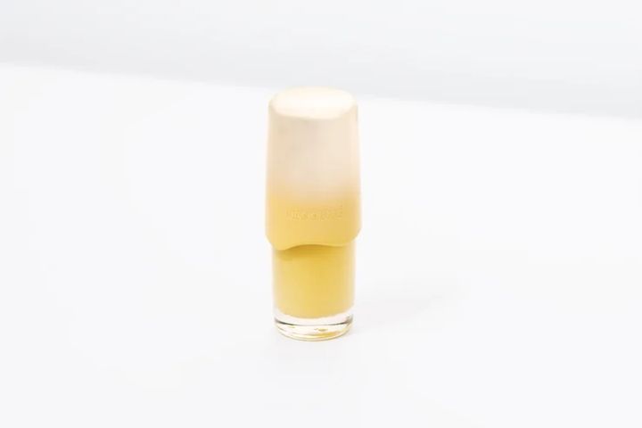 イエローコスメ 『コスメデコルテ(DECORTÉ)』「ミモザ ネイル 04 possibilities」 国際女性デー 