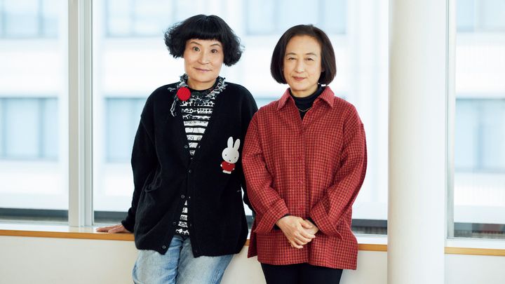 左から、俳優・片桐はいりと訳者・常田景子