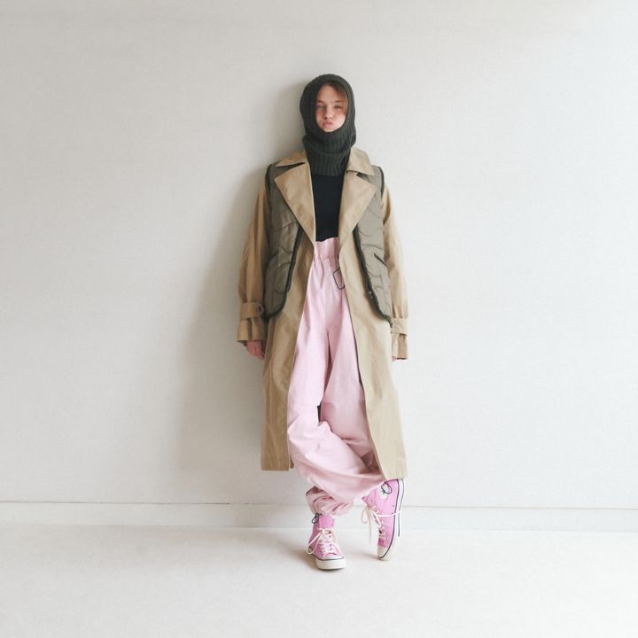 【最高気温10度】の服装5選。2月の寒暖差は“春アウター×ダウンベスト”で乗り切ろう！