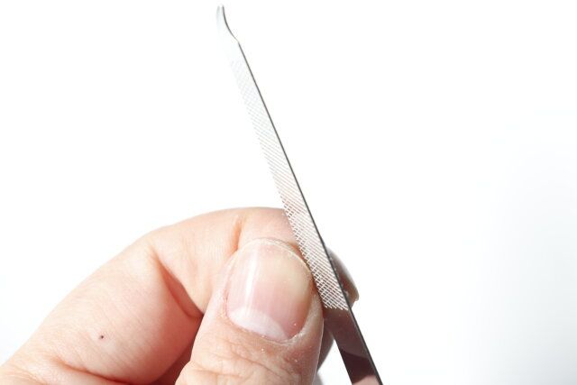ネイルケアセット（携帯用）の爪やすりの使用例
