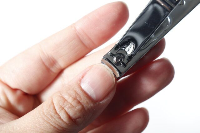 ネイルケアセット（携帯用）の爪切りの使用例