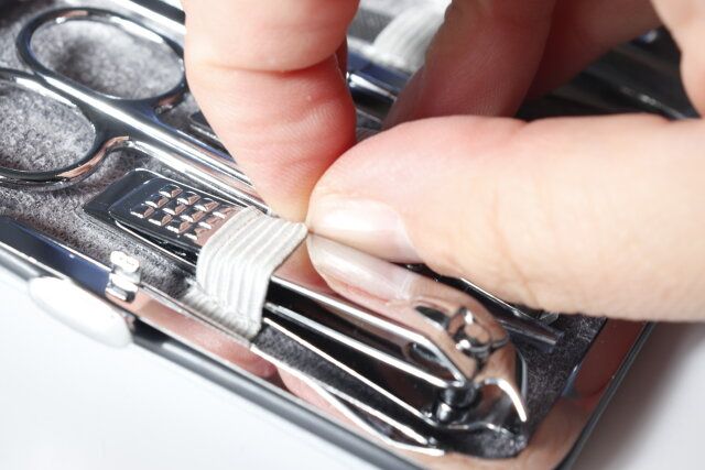 ネイルケアセット（携帯用）のバンド部分