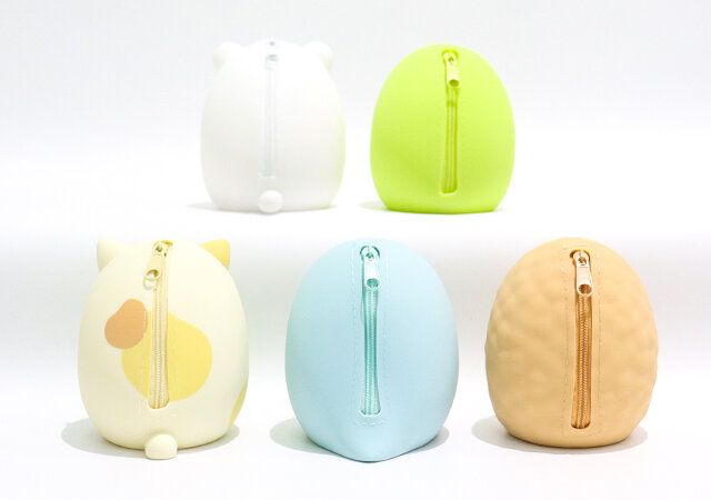 すみっコぐらし おすわりシリコンポーチ 全種 背面