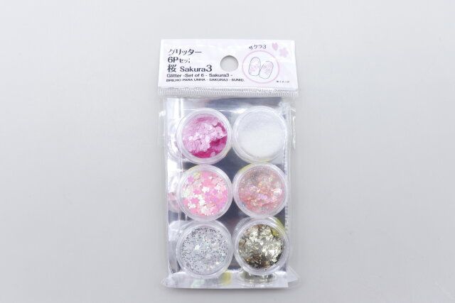 ダイソーのグリッター（6個セット、サクラ3）のパッケージ