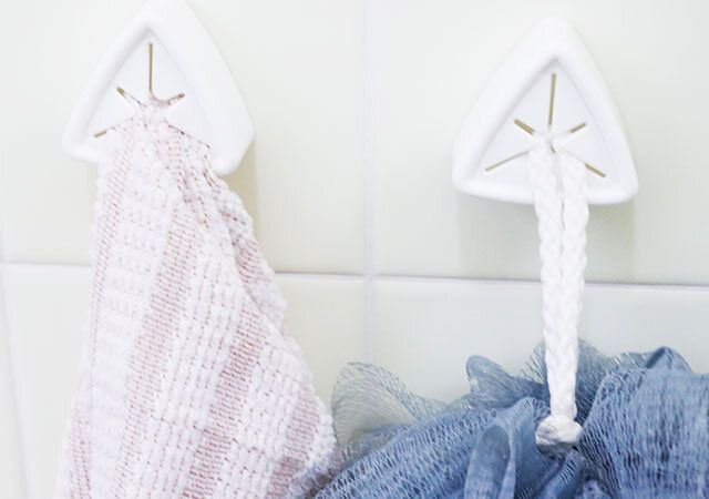 ダイソーのタオルホルダー（2個）の使用例