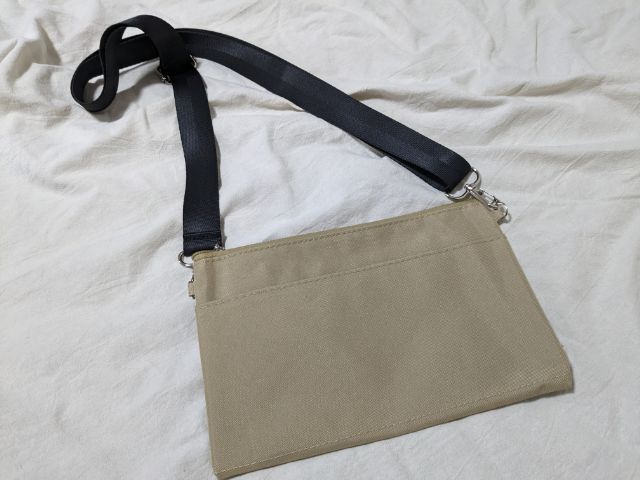 黒サコッシュ単体