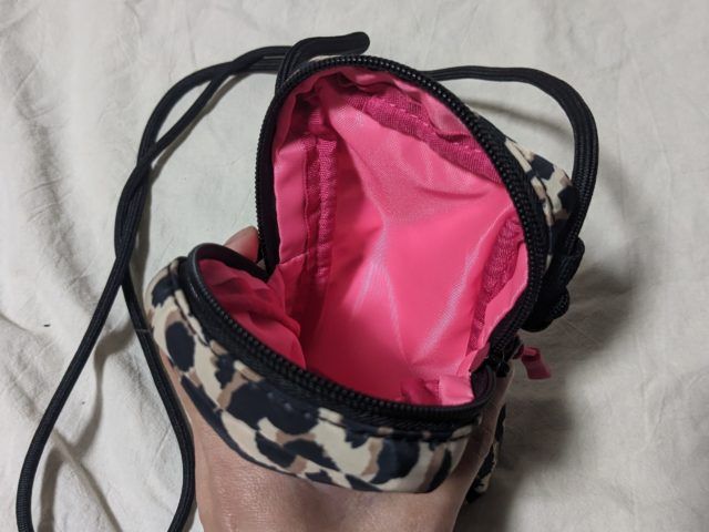 ミニショルダー中を開いたところ