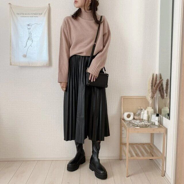 大人のゆったりニットOKコーデ