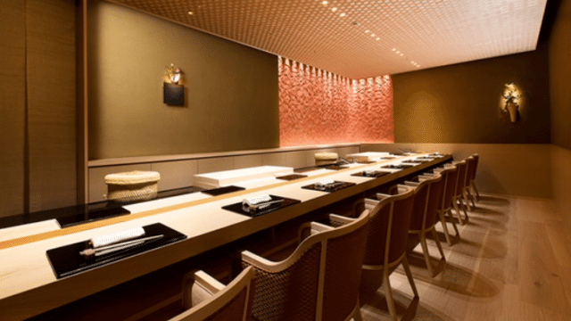 初進出レストラン店内画像