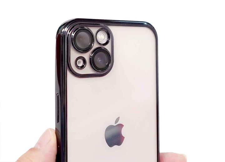 ダイソーのカメラ保護カバー付きのクリアケース