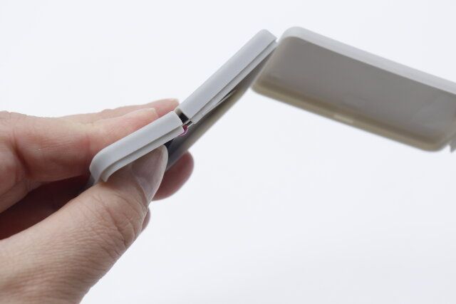 ダイソーの針ケース（マグネット付）を逆さにした様子